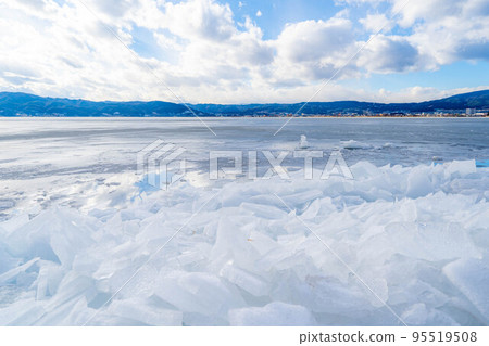 [冬季素材]諏訪湖碎冰[長野縣] 95519508