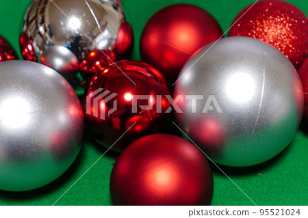 Ornate Christmas ornaments 95521024