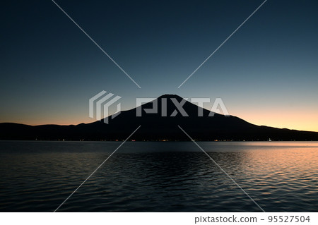絕美的夜景（山中湖） 95527504
