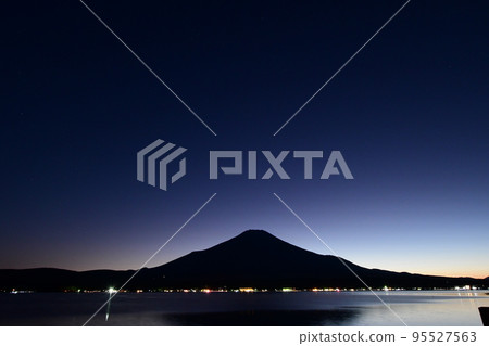 絕美的夜景（山中湖） 95527563