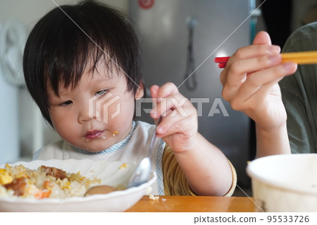 進食 95533726
