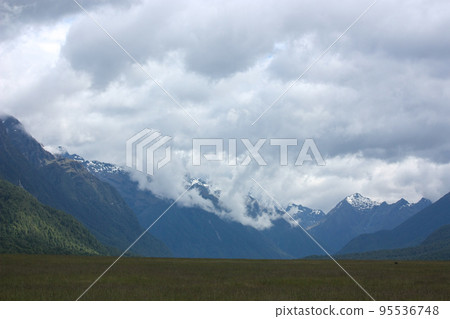New Zealand's Milford Sound 95536748