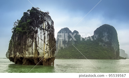 Ha Long Bay, Vietnam 95539567