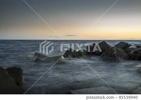 Winter background  landscape. Winter trees in wonderland. Winter scene. 95539940