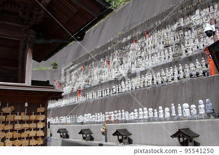 Takatsuka Atago Jizoson in Hita City 95541250