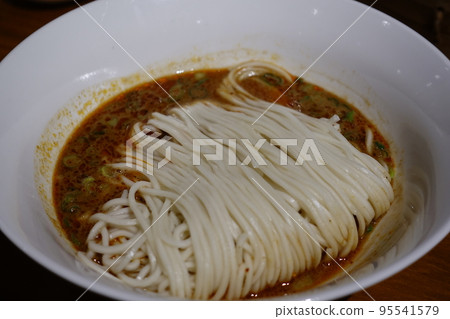 擔擔麵 95541579