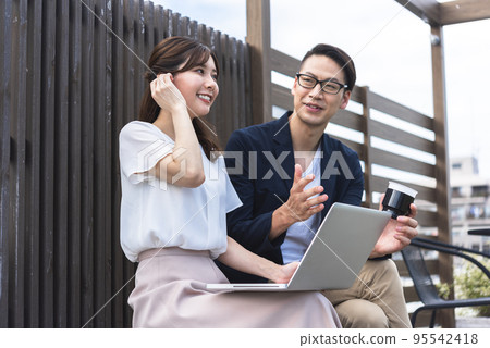 Female copywriter interviewing 95542418