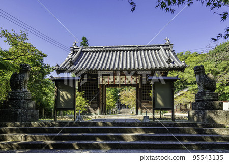Mihara Hachimangu Shrine Zuishinmon Mihara City, Hiroshima Prefecture Mihara Hachimangu Shrine Zuishinmon Mihara City, Hiroshima Prefecture 95543135