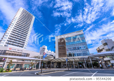 The cityscape of Tokyo in Japan, with a view of Higashi-Nakano Station (west exit), etc. 95544200