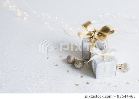 Christmas present white background material 95544463