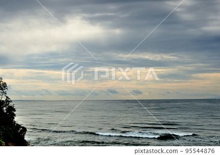 從稻村崎海岸看相模灣的風景 95544876