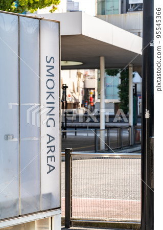 [Kanagawa Prefecture] Smoking area in front of Kawasaki Station 95545366