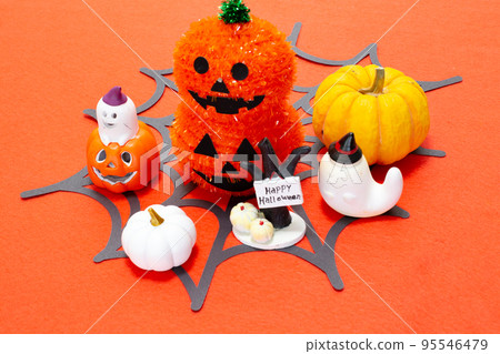 Halloween accessories (pumpkin on spider web) 95546479