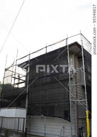Exterior wall painting, scaffolding, assembly 95549817