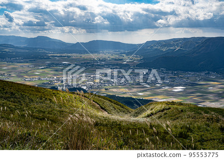 Stroll around Aso Taikanmine 95553775
