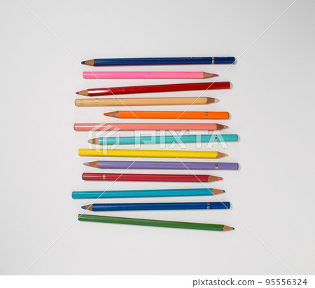 內襯彩色鉛筆 95556324
