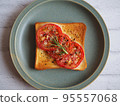 tomato and rosemary toast 95557068