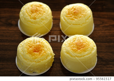 cheese omelette 95561517