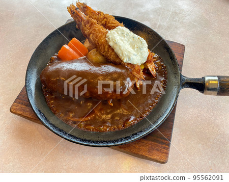 熱漢堡和炸蝦套餐 熱漢堡和炸蝦套餐 95562091