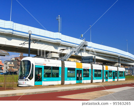 Hiroshima Electric Railway and trams running in Hiroshima City 95563265