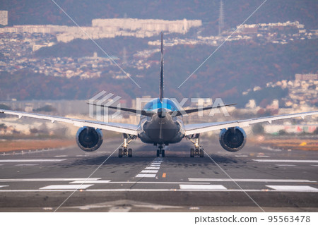 《Osaka Prefecture》 Aircraft / Osaka International Airport 95563478