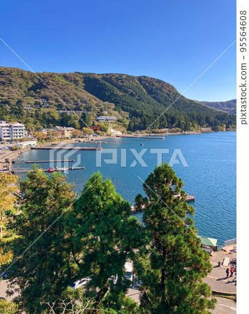Hakone/Moto-Hakone and Lake Ashinoko 95564608