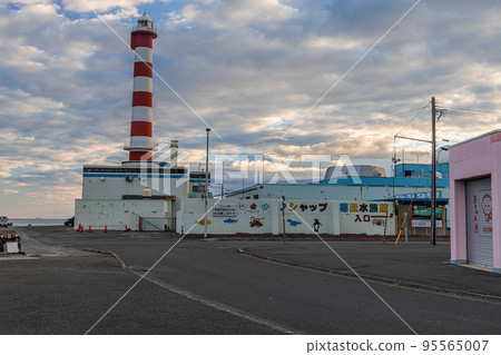[Hokkaido/ Wakkanai City] Cape Noshappu and Wakkanai Lighthouse October 95565007
