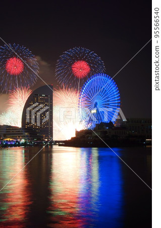 Yokohama Minatomirai's Fireworks Yokohama Minatomirai's Fireworks 95566540