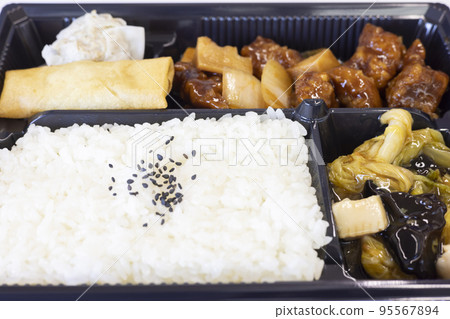 美味的黑糖醋豬肉中國便當 95567894