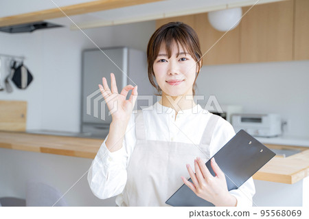 Housekeeping home helper female 95568069