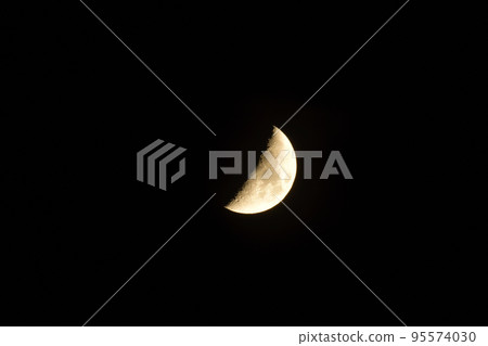 北斗市白州町,月齡6.2 10月上旬(地點:中央) 北斗市白州町,月齡6.2 10月上旬(地點:中央) 95574030