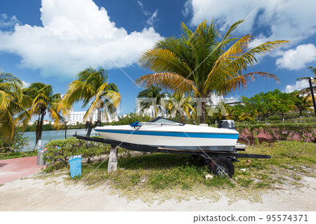 Boat near Nichupte lagoon. Cancun 95574371