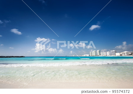 Caribbean sandy beach Caribbean sandy beach 95574372