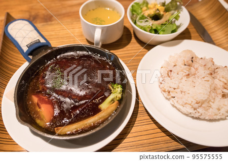 hamburger hamburger 95575555