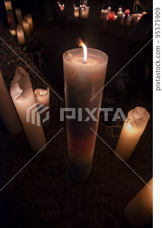 Candle 95575909