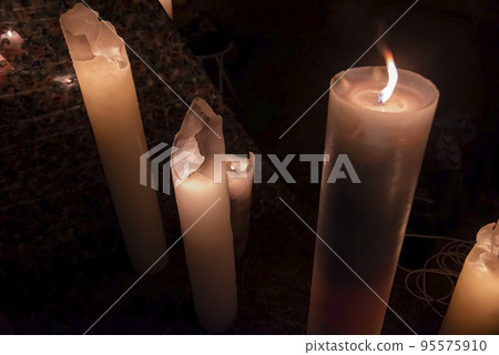 Candle 95575910
