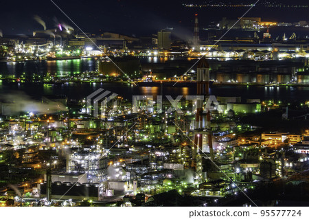 岡山縣倉敷市水島沿海工業區夜景 岡山縣倉敷市水島沿海工業區夜景 95577724