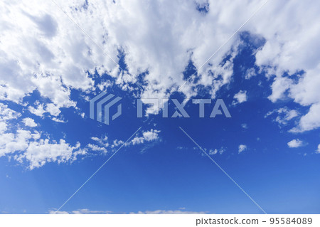 秋天的藍天白雲[奈良斑鳩町天邁池地區] 95584089