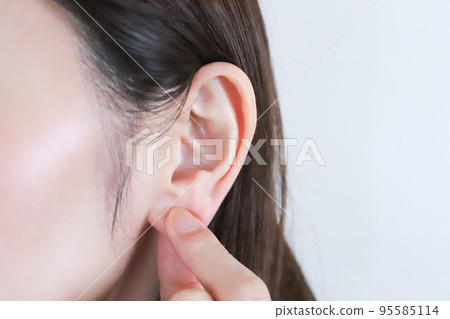 有耳垂的女人 95585114