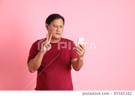 Casual Senior Man Casual Senior Man 95585182