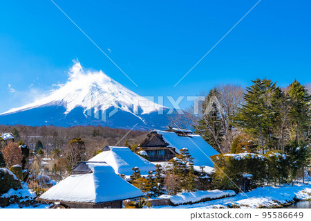 [冬季素材]冬天的忍野八海[山梨縣] 95586649