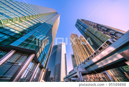 Tokyo cityscape in Japan October. Significant easing of waterfront measures…Shiodome business district is still empty…=October 20 95589898
