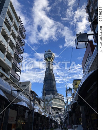 2022年10月25日通天閣 95590354