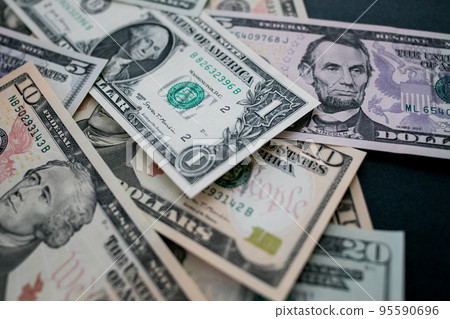 US dollar bill 95590696
