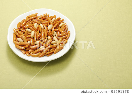 Persimmon pea Persimmon pea 95591578