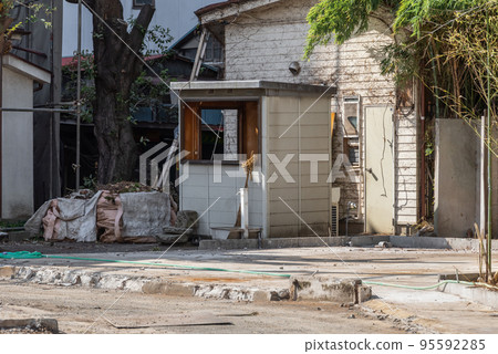 建築物被拆除的拆除現場 建築物被拆除的拆除現場 95592285