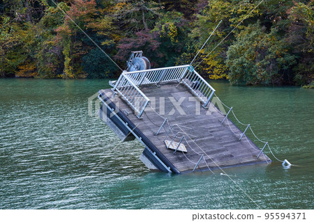Lake Miyagase at the time of flooding in Kanagawa Prefecture 95594371