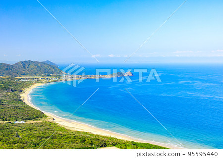 The view from the top of the volcano in early autumn, Itoshima City, Fukuoka Prefecture 95595440