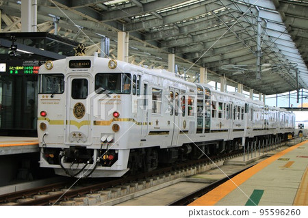 [JR九州]長崎本線長崎站 Kiha 40系列“雙星4047” 95596260
