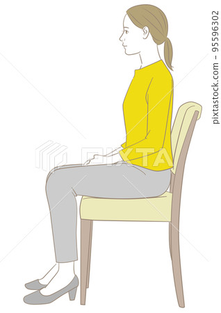 一個女人坐在椅子上，姿勢正確 95596302